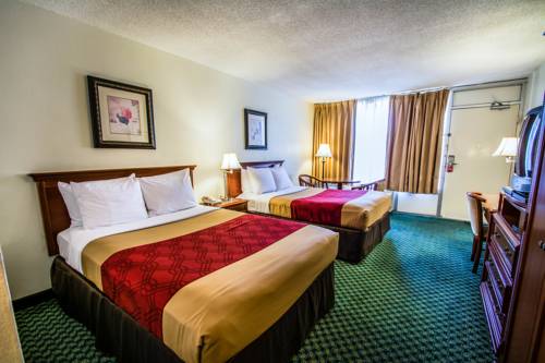 Imagen de la habitación del Hotel Econo Lodge Port Canaveral Area. Foto 6