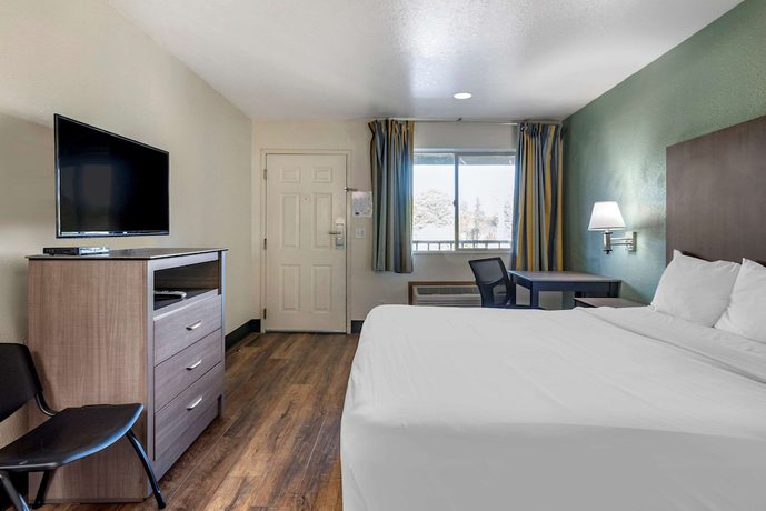 Imagen de la habitación del Hotel Econo Lodge Portland Airport. Foto 9