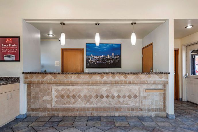Imagen de los interiores del Hotel Econo Lodge Portland Airport. Foto 20
