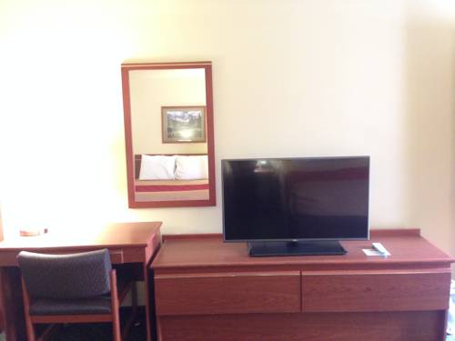 Imagen de la habitación del Hotel Econo Lodge Portland City Center. Foto 13