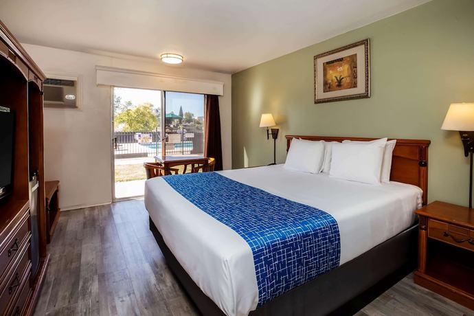 Imagen de la habitación del Hotel Econo Lodge, Red Bluff. Foto 8