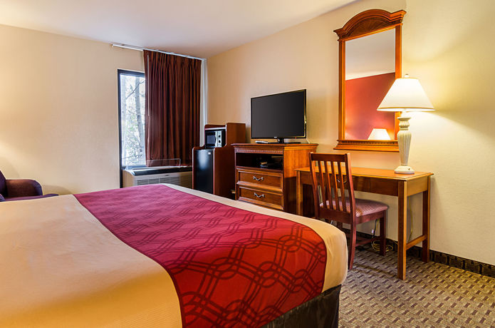 Imagen de la habitación del Hotel Econo Lodge Richmond. Foto 4