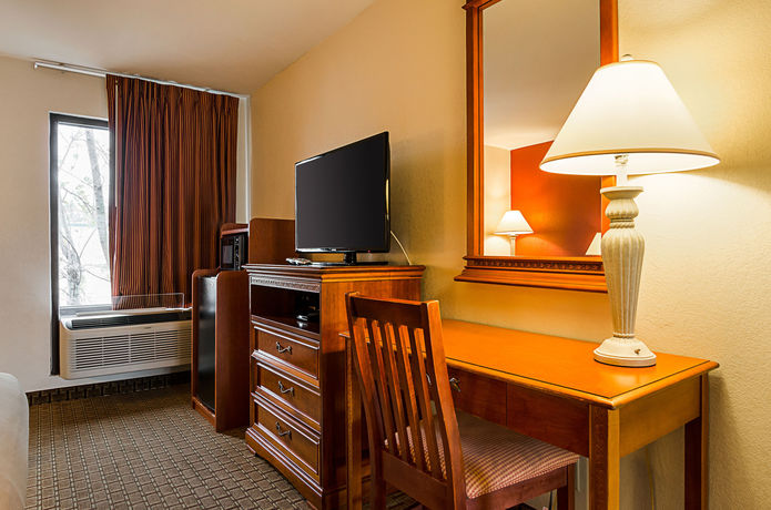 Imagen de la habitación del Hotel Econo Lodge Richmond. Foto 7