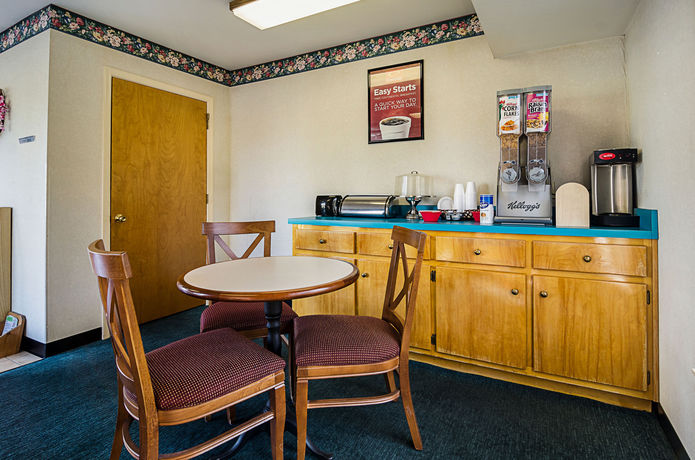Imagen de la habitación del Hotel Econo Lodge Richmond. Foto 9