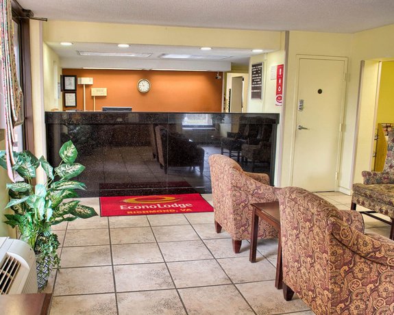 Imagen de los interiores del Hotel Econo Lodge, Richmond. Foto 18