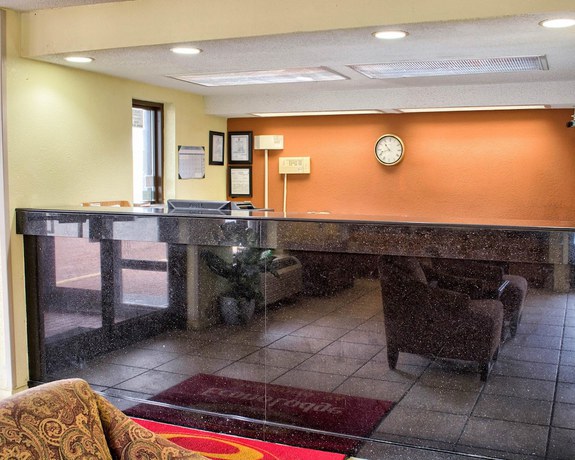 Imagen de los interiores del Hotel Econo Lodge, Richmond. Foto 20