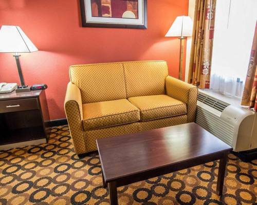 Imagen de la habitación del Hotel Econo Lodge Richmond Hill. Foto 10