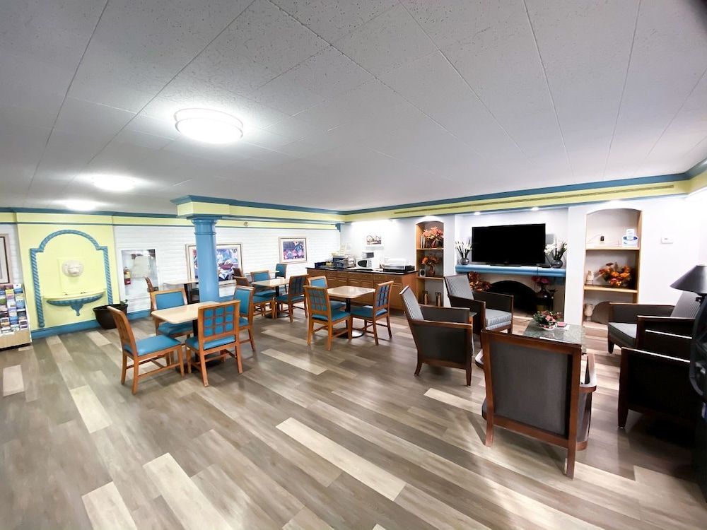 Imagen de los interiores del Hotel Econo Lodge Richmond-North Chesterfield. Foto 19