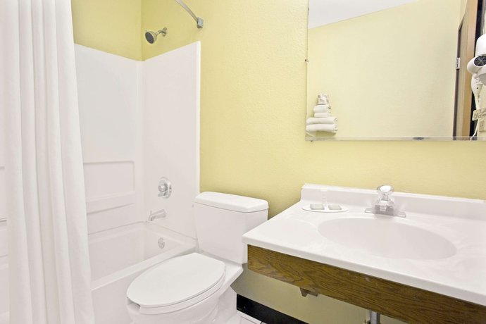Imagen de la habitación del Hotel Econo Lodge, SPRING LAKE. Foto 6