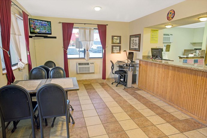 Imagen de los interiores del Hotel Econo Lodge, SPRING LAKE. Foto 13