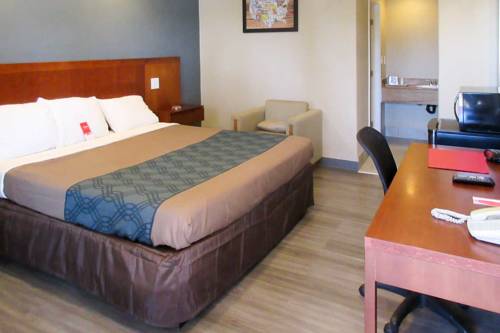 Imagen de la habitación del Hotel Econo Lodge San Bernardino I-215. Foto 5