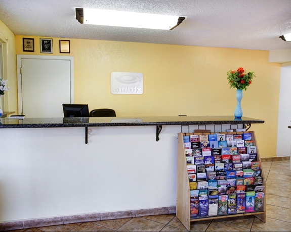 Imagen de los interiores del Hotel Econo Lodge San Marcos University Area. Foto 14