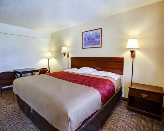 Imagen de la habitación del Hotel Econo Lodge San Marcos University Area. Foto 9