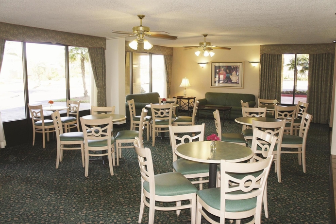 Imagen de los interiores del Hotel Econo Lodge, Savannah. Foto 11