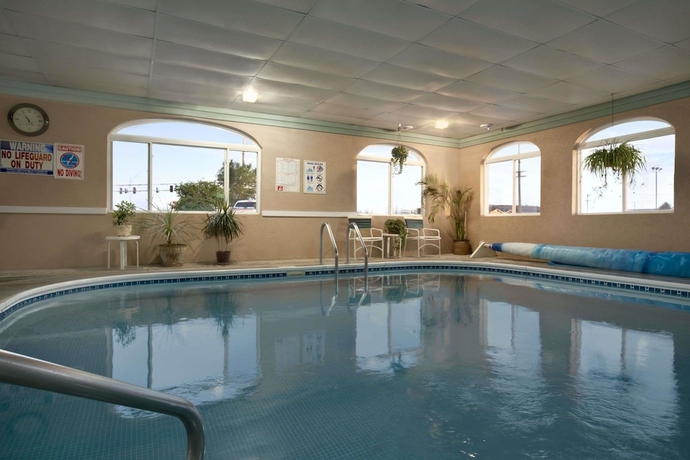 Imagen de la piscina del Hotel Econo Lodge, Scottsbluff. Foto 14