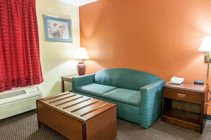 Imagen de la habitación del Hotel Econo Lodge Seymour. Foto 7