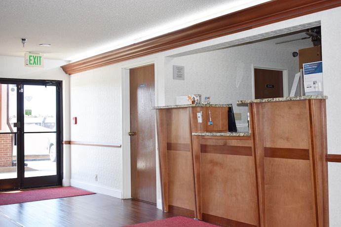 Imagen de los interiores del Hotel Econo Lodge Shelbyville. Foto 19