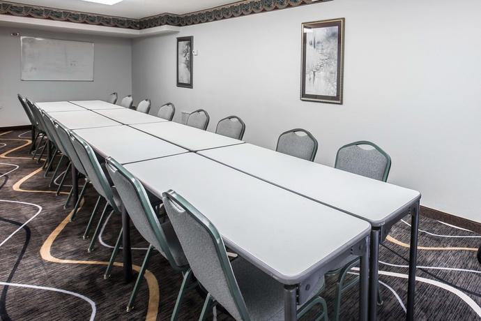 Imagen de los interiores del Hotel Econo Lodge South. Foto 10