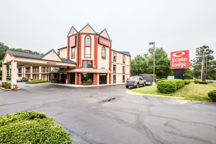 Imagen de los exteriores del Hotel Econo Lodge South. Foto 9