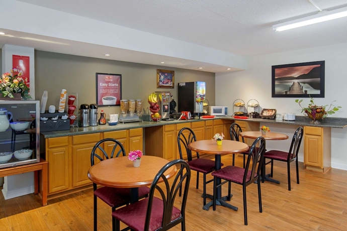 Imagen del bar/restaurante del Hotel Econo Lodge Southern Pines. Foto 5