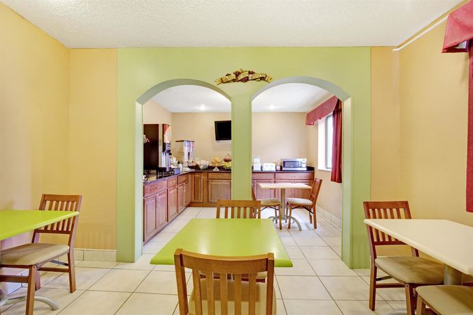 Imagen del bar/restaurante del Hotel Econo Lodge Spotsylvania Town Center. Foto 4