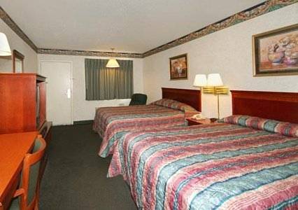 Imagen de la habitación del Hotel Econo Lodge St Robert. Foto 3