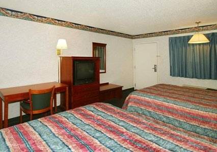 Imagen de la habitación del Hotel Econo Lodge St Robert. Foto 4