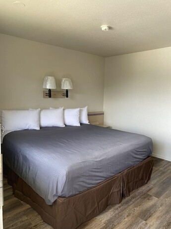 Imagen de la habitación del Hotel Econo Lodge Stockton Near I-5 Fairgrounds. Foto 17