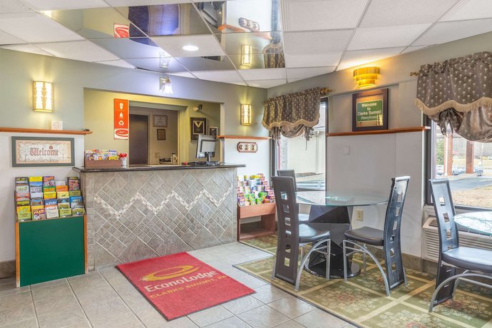 Imagen de los interiores del Hotel Econo Lodge Summit - Scranton. Foto 19