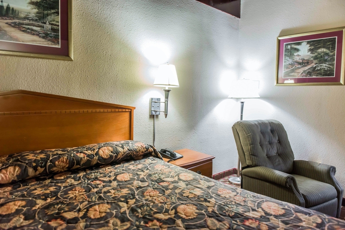 Imagen de la habitación del Hotel Econo Lodge Tallahassee. Foto 5