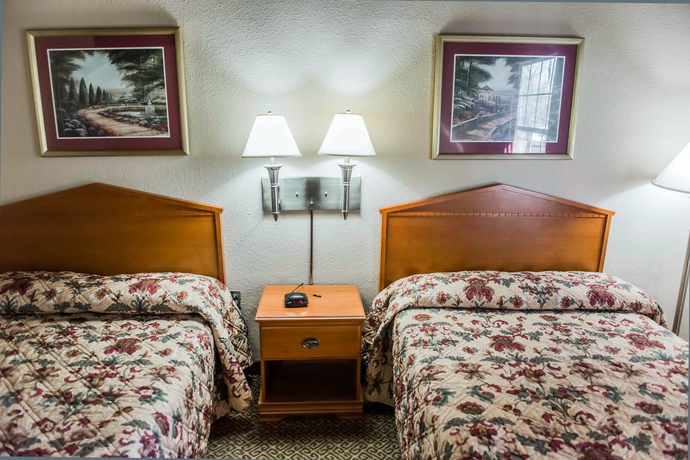 Imagen de la habitación del Hotel Econo Lodge Tallahassee. Foto 10