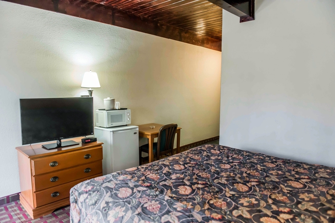 Imagen de la habitación del Hotel Econo Lodge Tallahassee. Foto 12