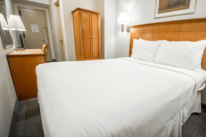 Imagen de la habitación del Hotel Econo Lodge Times Square. Foto 9