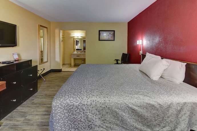 Imagen de la habitación del Hotel Econo Lodge Town Center. Foto 9