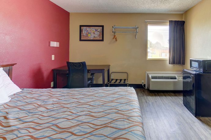 Imagen de la habitación del Hotel Econo Lodge Town Center. Foto 14