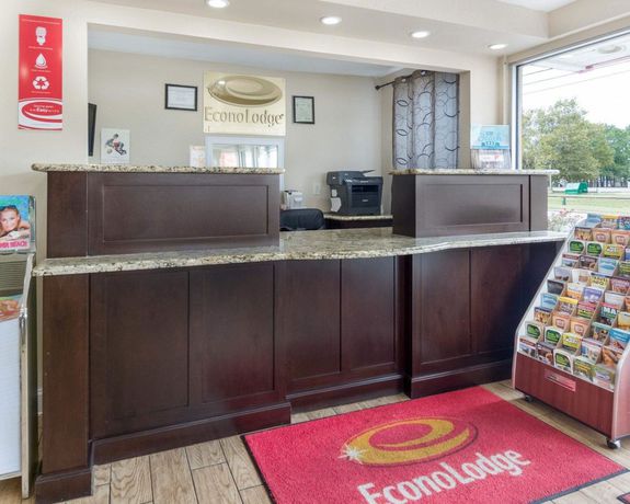 Imagen de los interiores del Hotel Econo Lodge Town Center. Foto 19