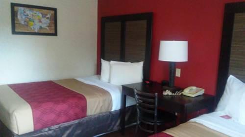 Imagen de la habitación del Hotel Econo Lodge Traverse City. Foto 7