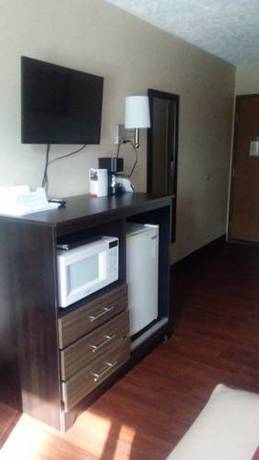 Imagen de la habitación del Hotel Econo Lodge Traverse City. Foto 8