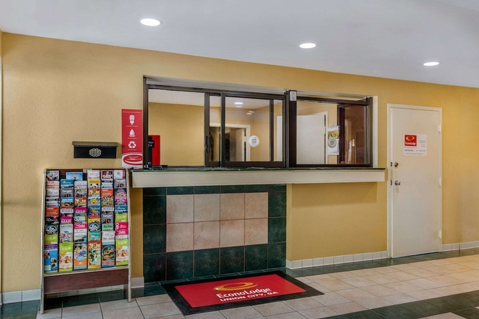 Imagen de los interiores del Hotel Econo Lodge Union City. Foto 18