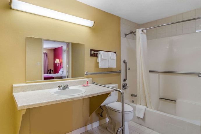 Imagen de la habitación del Hotel Econo Lodge Union City. Foto 16