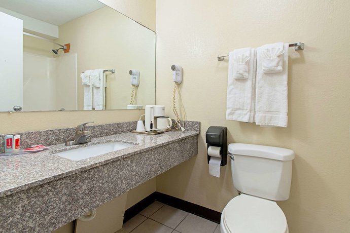 Imagen de la habitación del Hotel Econo Lodge, Utica. Foto 6