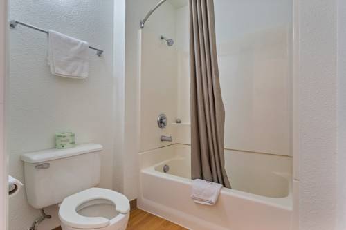 Imagen de la habitación del Hotel Econo Lodge, Vallejo. Foto 2