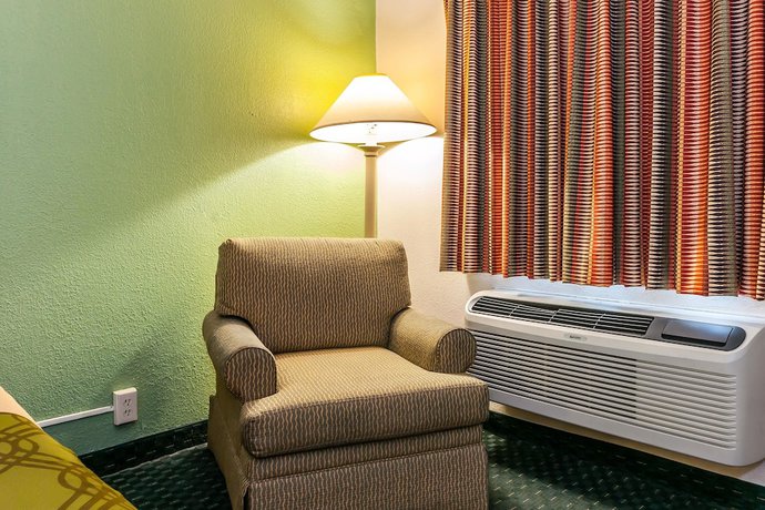Imagen de la habitación del Hotel Econo Lodge, Vincennes. Foto 3