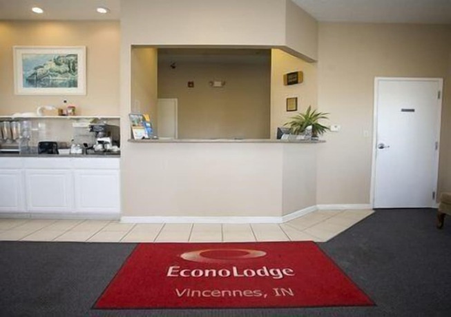Imagen de los interiores del Hotel Econo Lodge, Vincennes. Foto 19
