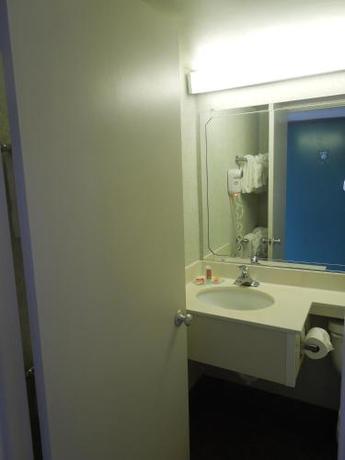 Imagen de la habitación del Hotel Econo Lodge Virginia Beach. Foto 6
