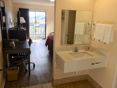 Imagen de la habitación del Hotel Econo Lodge, Waynesville. Foto 8