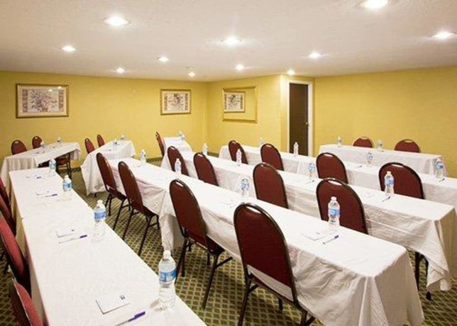 Imagen de los interiores del Hotel Econo Lodge Wesley Chapel I-75. Foto 10