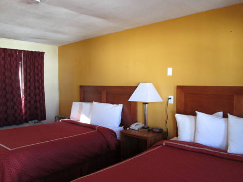 Imagen de la habitación del Hotel Econo Lodge West Yarmouth. Foto 1