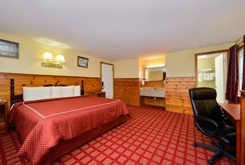Imagen de la habitación del Hotel Econo Lodge West Yarmouth. Foto 6