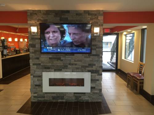 Imagen de la habitación del Hotel Econo Lodge White Pine. Foto 4